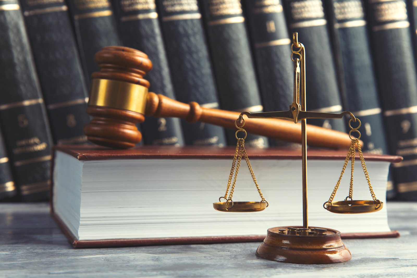 الاستشارات القانونية